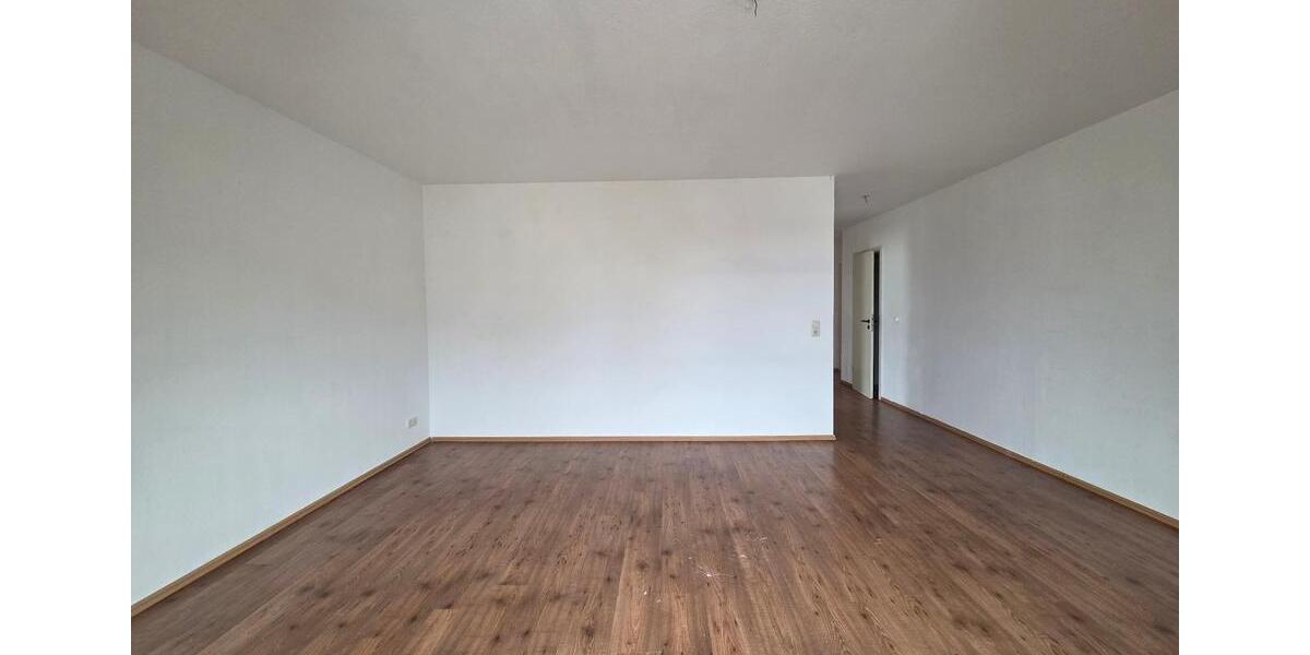 Dachgeschoßwohnung Oschersleben (Bode) - 3 Zimmer, 81 m&sup2;, 69.000&euro; | Angebot:27285585