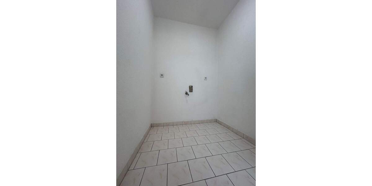Etagenwohnung Magdeburg Sudenburg - 2 Zimmer, 64 m&sup2;, 360&euro; | Angebot:26616482