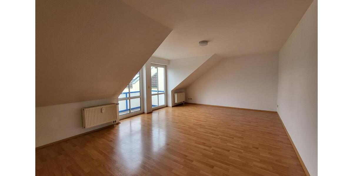 Dachgeschoßwohnung Egeln - 2 Zimmer, 63 m&sup2;, 315&euro; | Angebot:25080976