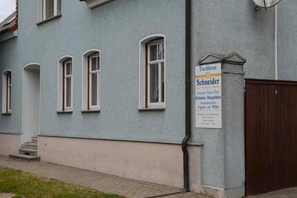 Grundstück mit Wohnhaus , Werkstatt und Nebengelass zimmer