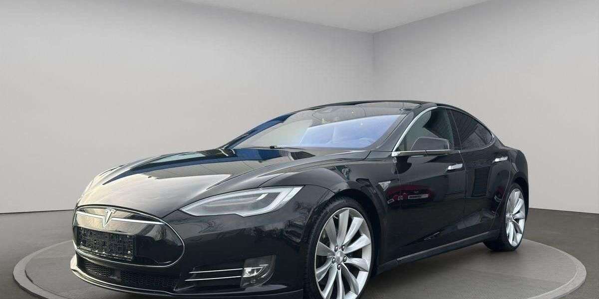 Tesla Model S 97.650 km 22.980 &euro; Langenweddingen 39171