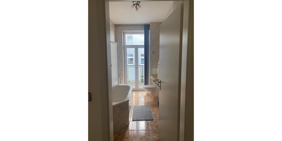 Etagenwohnung Magdeburg Nordwest - 1 Zimmer, 65 m&sup2;, 455&euro; | Angebot:24977482