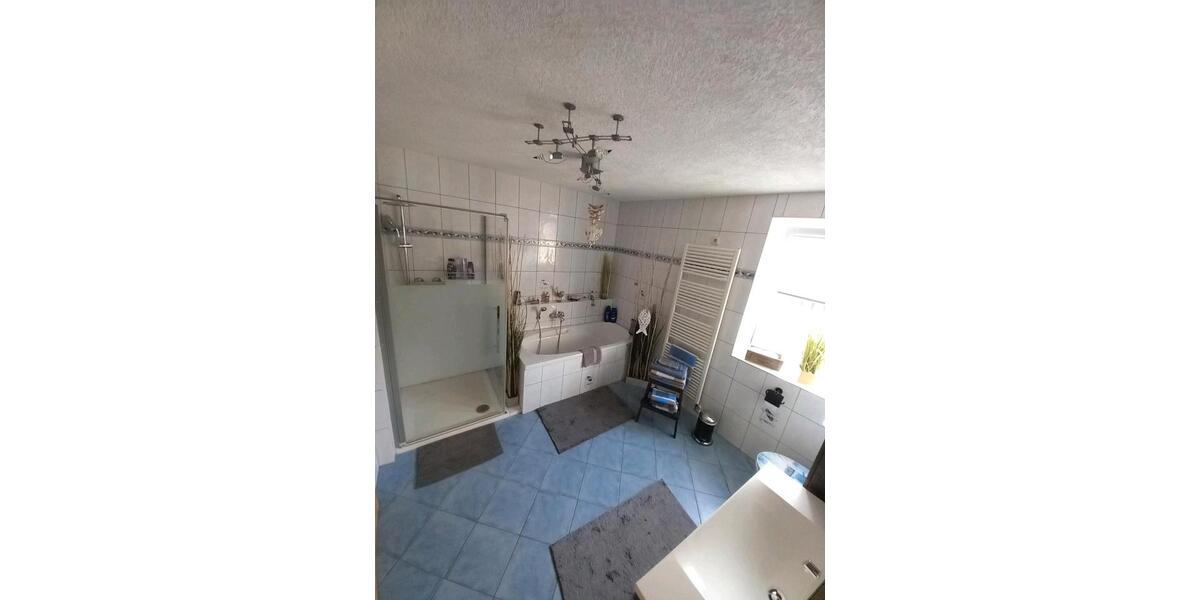 Einfamilienhaus Burg - 7 Zimmer, 160 m&sup2;, 220.000&euro; | Angebot:26120503