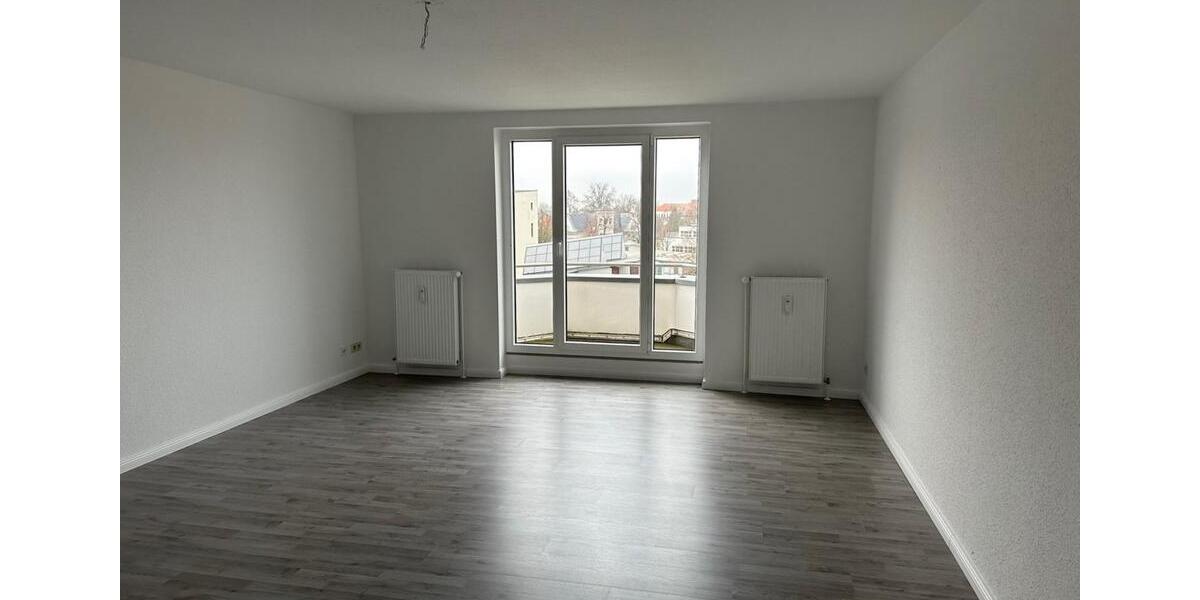 Dachgeschoßwohnung Magdeburg Leipziger Straße - 2.5 Zimmer, 75 m&sup2;, 475&euro; | Angebot:24752506