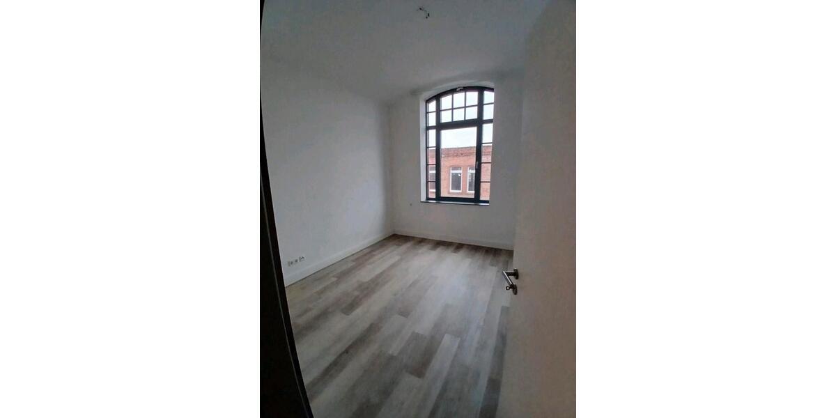Etagenwohnung Burg - 4 Zimmer, 111 m&sup2;, 1.270&euro; | Angebot:24513246