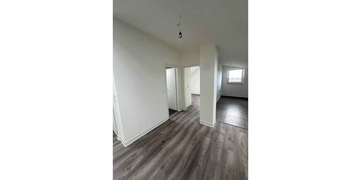Dachgeschoßwohnung Magdeburg Großer Silberberg - 2 Zimmer, 70 m&sup2;, 700&euro; | Angebot:25551045