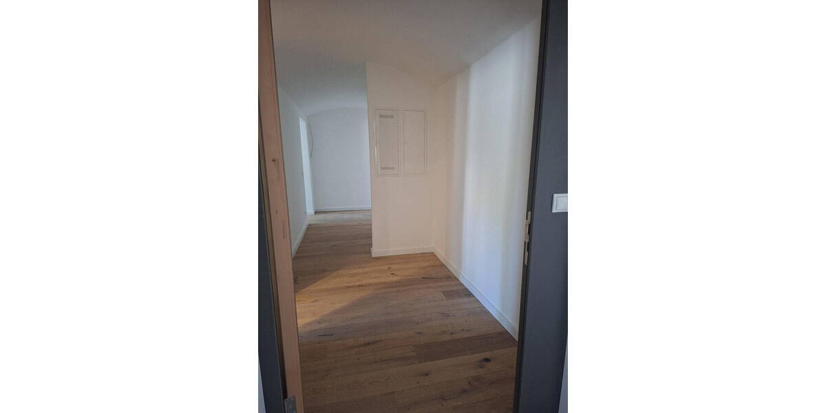 Etagenwohnung Magdeburg Buckau - 4 Zimmer, 93 m&sup2;, 1.678&euro; | Angebot:26389913