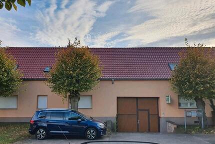 Grundstück mit Wohnhaus und Gewerbemöglichkeit zimmer