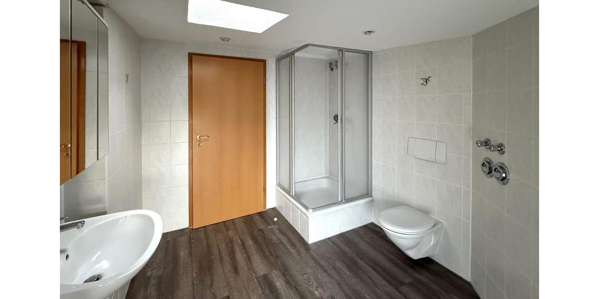 Dachgeschoßwohnung Magdeburg Nordwest - 2 Zimmer, 65 m&sup2;, 500&euro; | Angebot:24979177