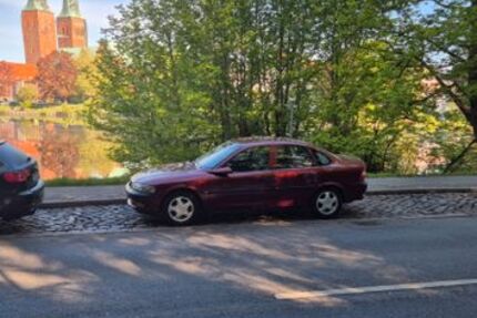 Opel Vectra 90.000 km 2.700 € Hohenwarsleben 39326