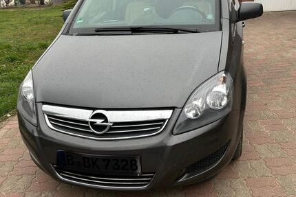 Opel Zafira 161.000 km 3.500 € Burg 39288