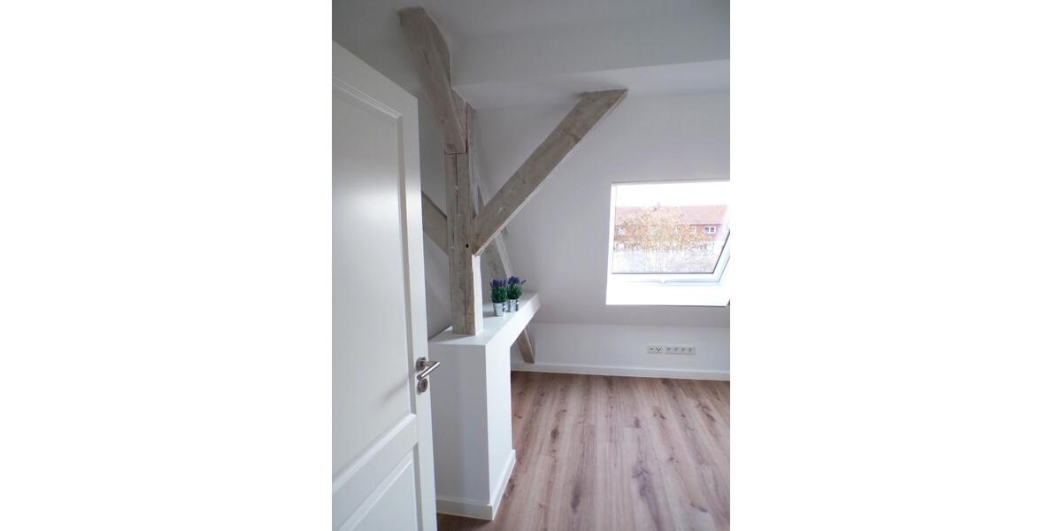 Etagenwohnung Magdeburg Nordwest - 5 Zimmer, 151 m&sup2;, 1.661&euro; | Angebot:25265864