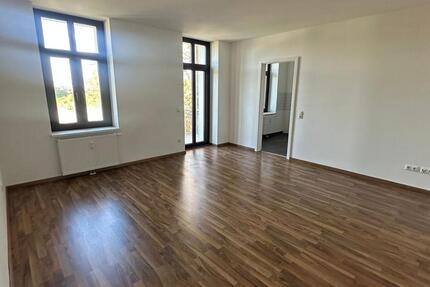 Helle 4-RW mit zwei Balkonen - modernes Bad mit Wanne & Dusche 4 zimmer