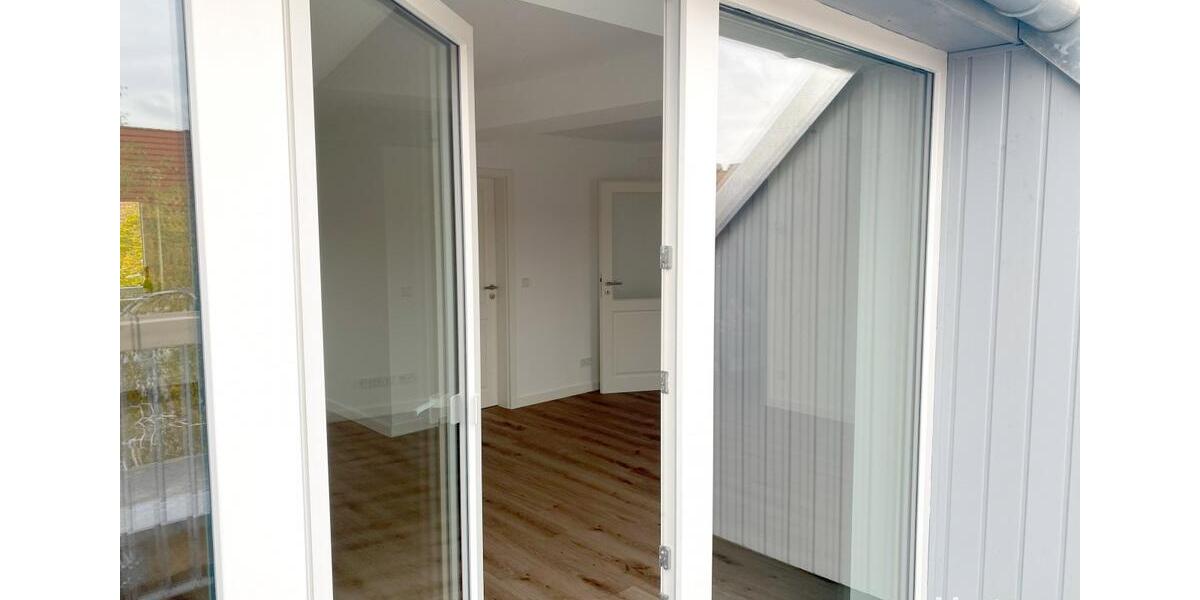 Dachgeschoßwohnung Magdeburg Nordwest - 4 Zimmer, 105 m&sup2;, 1.260&euro; | Angebot:25789821