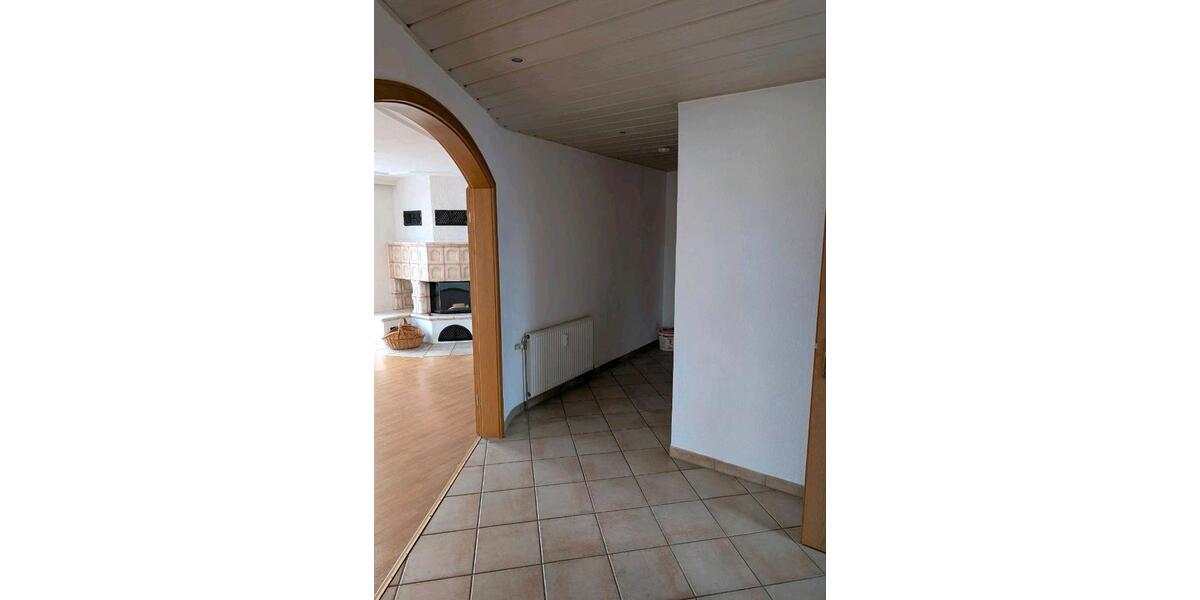 Dachgeschoßwohnung Magdeburg Lemsdorf - 4 Zimmer, 146 m&sup2;, 1.200&euro; | Angebot:26676914