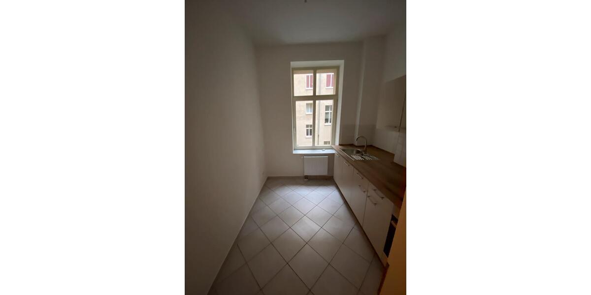 Etagenwohnung Magdeburg Nordwest - 2.5 Zimmer, 63 m&sup2;, 466&euro; | Angebot:27627941