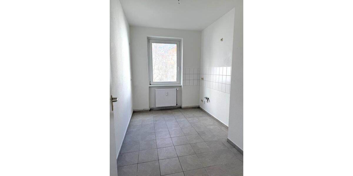 Etagenwohnung Magdeburg Nordwest - 4 Zimmer, 76 m&sup2;, 680&euro; | Angebot:25825690