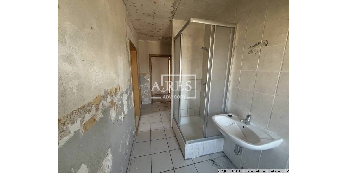 Mehrfamilienhaus, Wohnhaus Hakeborn Hakeborn - 1 Zimmer, 370 m&sup2;, 100.000&euro; | Angebot:25997800