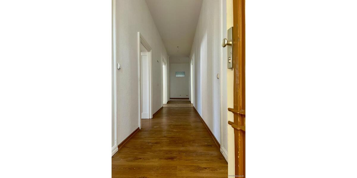 Büro- oder Praxisfläche mit 7-Zimmern, großer verglaster Loggia, Fußbodenheizung & Gäste-WC. zimmer