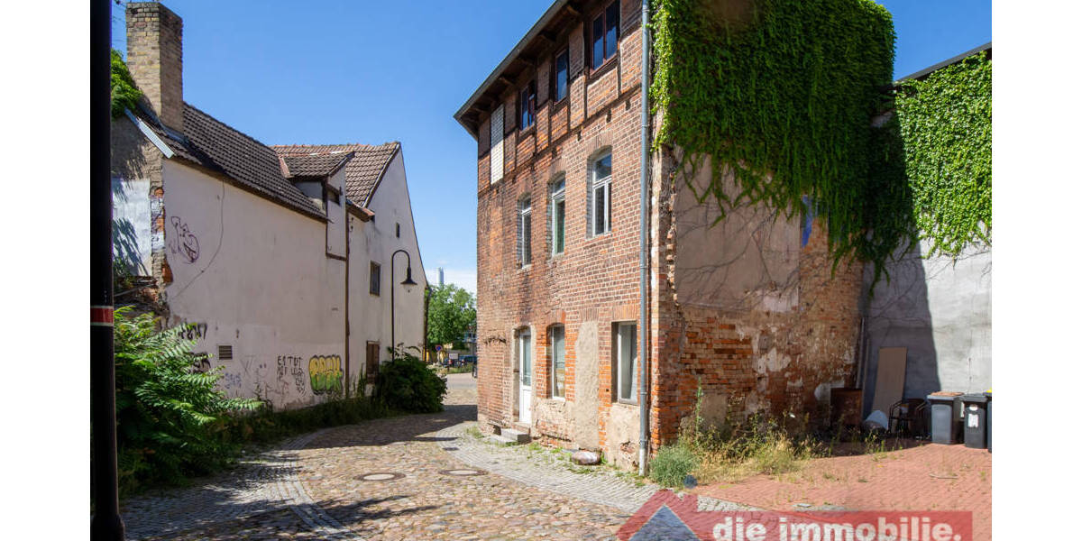Mehrfamilienhaus, Wohnhaus Wolmirstedt - 1 Zimmer, 320 m&sup2;, 330.000&euro; | Angebot:25708718
