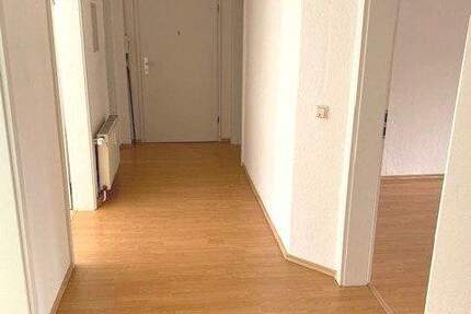 Helle sonnige 4-R-Wohnung san. Altbau:im EG.104 m² in MD.Stadtfeld-Ost zu vermieten! 4 zimmer