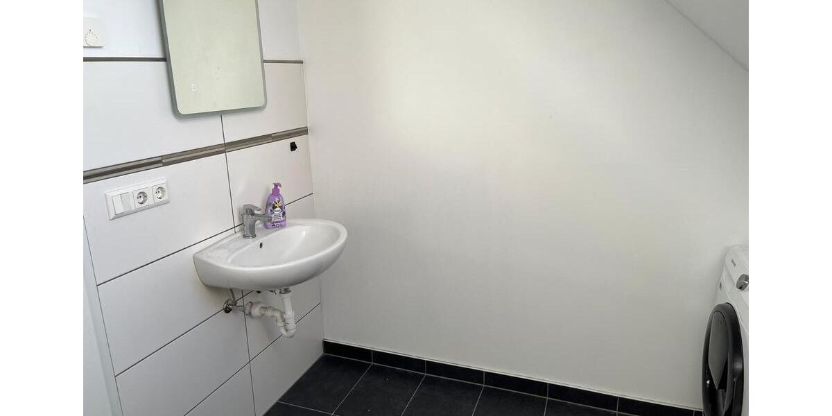 Dachgeschoßwohnung Magdeburg Alt Olvenstedt - 2 Zimmer, 70 m&sup2;, 600&euro; | Angebot:23684416