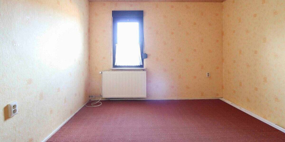 Reihenmittelhaus Calbe - 5 Zimmer, 220 m&sup2;, 99.000&euro; | Angebot:26768383