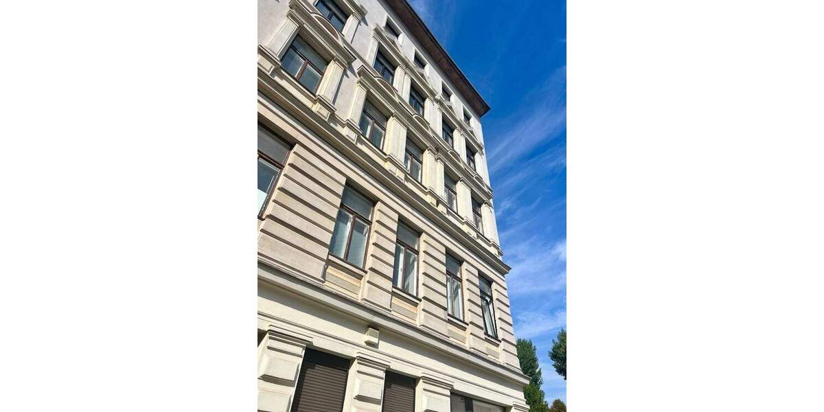 Denkmalgeschütztes Wohn-Geschäftshaus zur Entwicklung zimmer