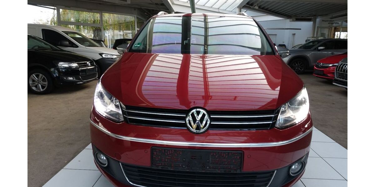 VW Touran 235.436 km 5.990 &euro; Magdeburg 39130