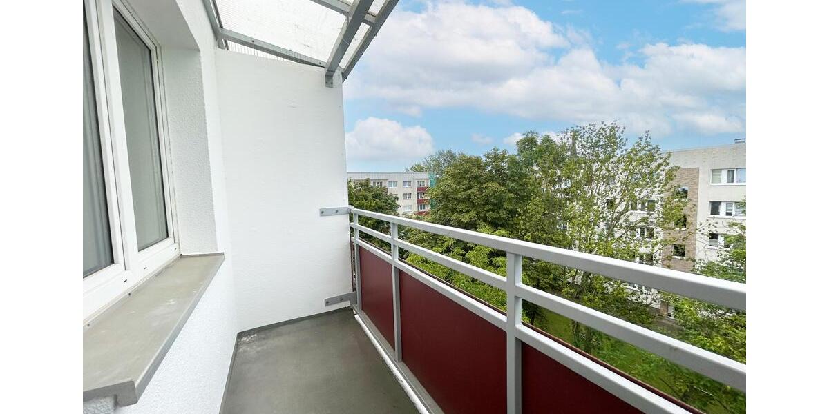 Dachgeschoßwohnung Magdeburg Nordwest - 3 Zimmer, 61 m&sup2;, 341&euro; | Angebot:24810970