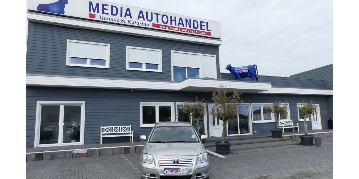 Toyota Avensis 79.000 km 5.000 &euro; Magdeburg 39108