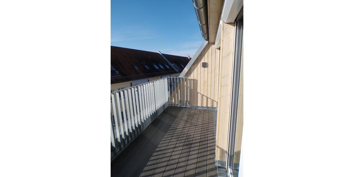 Dachgeschoßwohnung Magdeburg Nordwest - 4 Zimmer, 124 m&sup2;, 1.364&euro; | Angebot:24255460