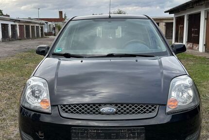 Ford Fiesta 140.000 km 1.899 &euro; Magdeburg 39112