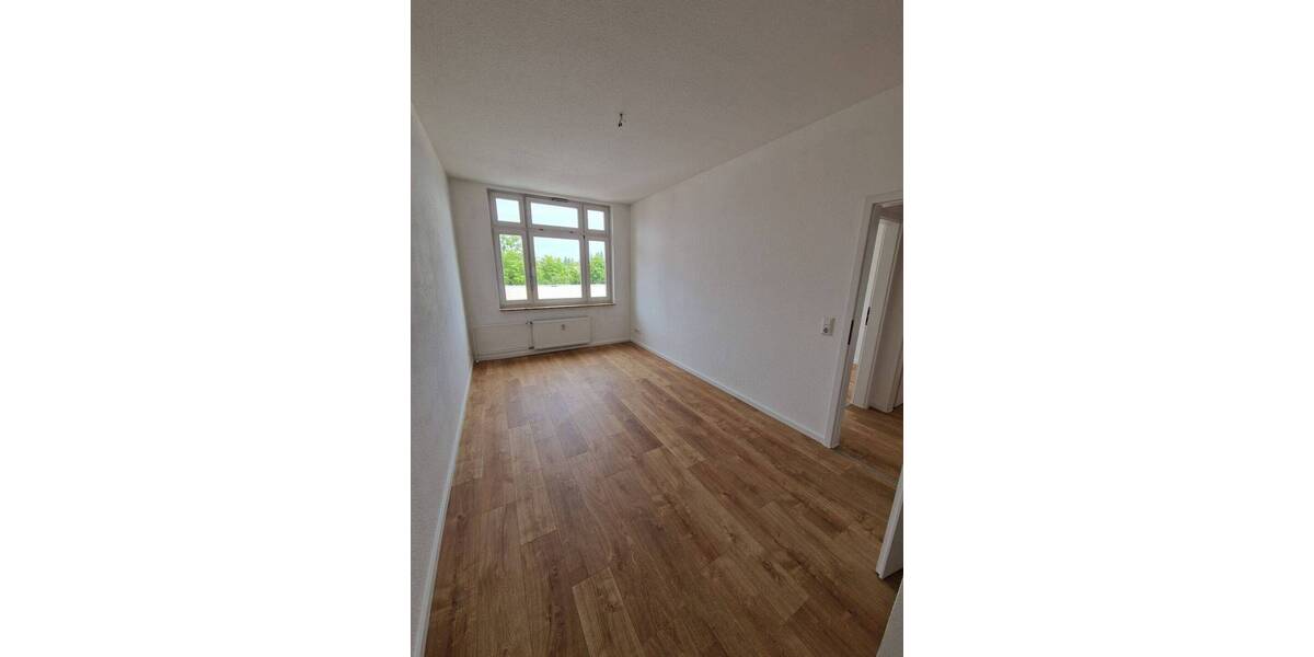Etagenwohnung Magdeburg Sudenburg - 4 Zimmer, 87 m&sup2;, 589&euro; | Angebot:26894602