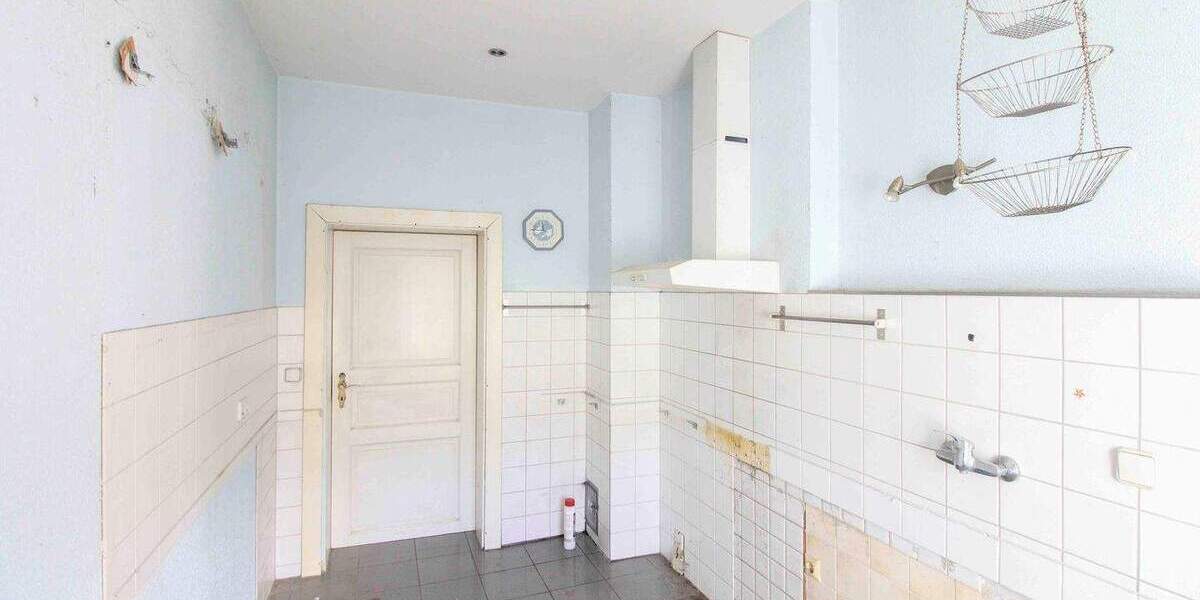 Großes Grundstück mit Zweifamilienhaus - ideal für Familien & Mehrgenerationen 8 zimmer