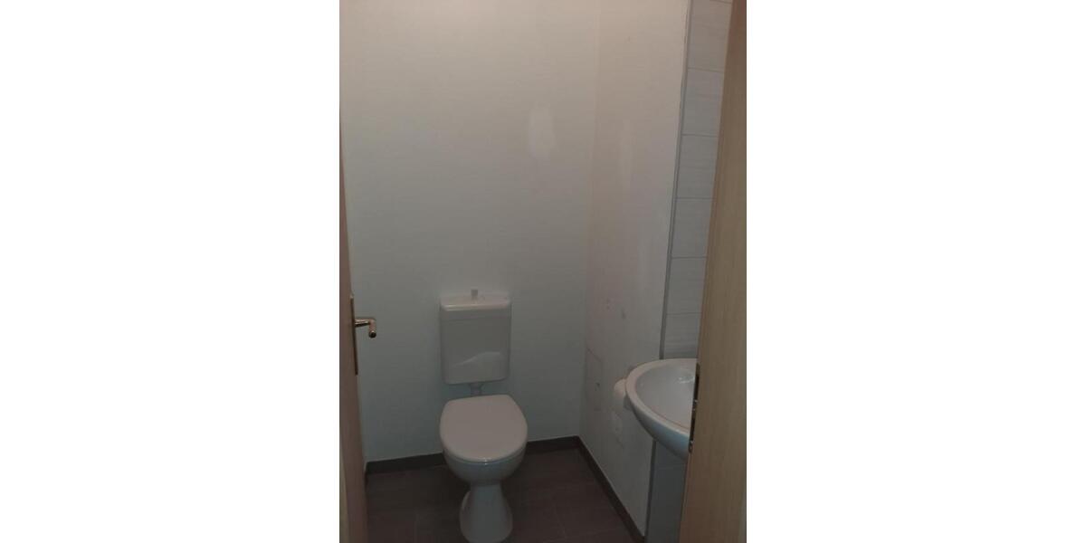 Erdgeschoßwohnung Magdeburg Leipziger Straße - 3 Zimmer, 77 m&sup2;, 500&euro; | Angebot:25893285