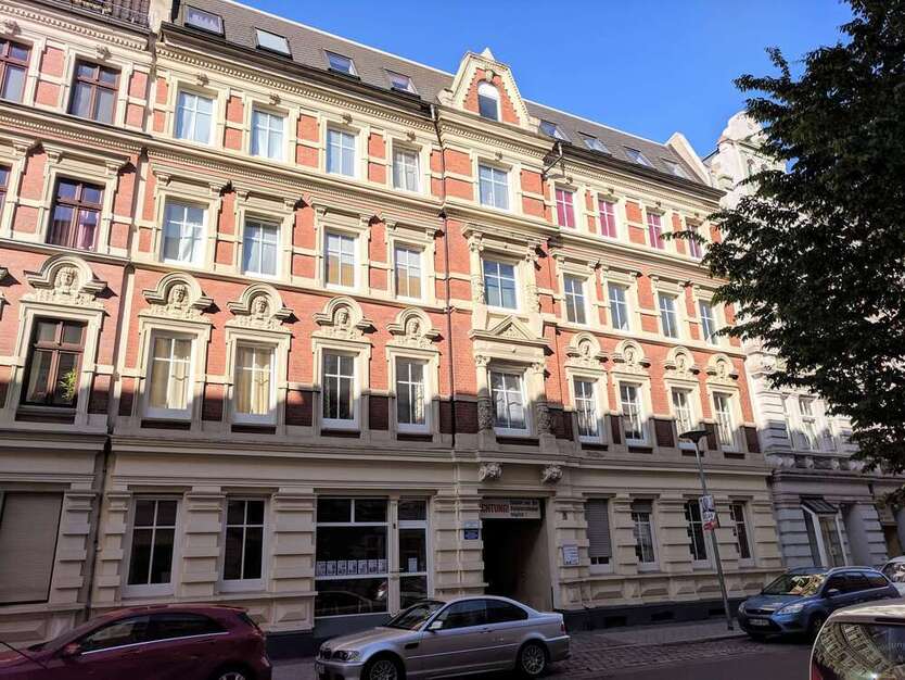 3 Zimmer-Wohnung mit separatem Eingang und Terrasse *ab sofort verfügbar*