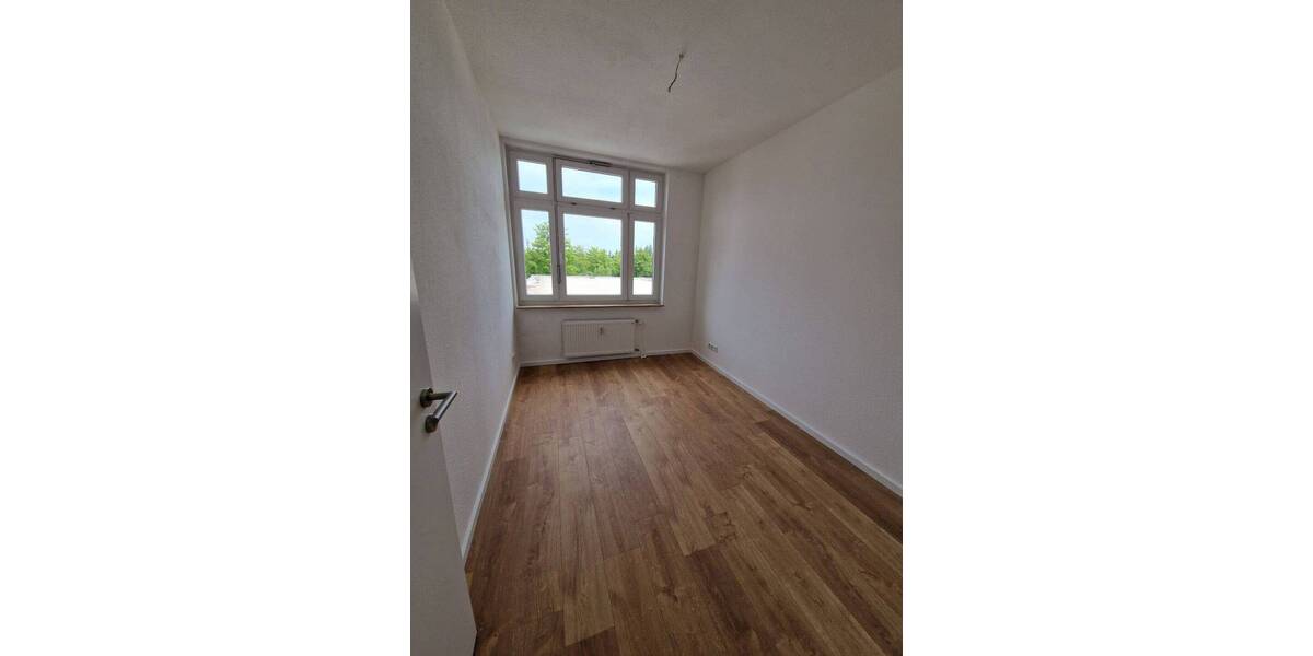 Etagenwohnung Magdeburg Sudenburg - 4 Zimmer, 87 m&sup2;, 589&euro; | Angebot:26894602