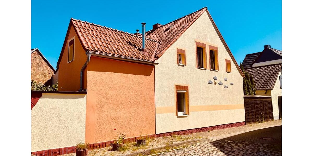 Mehrfamilienhaus, Wohnhaus Barleben - 6 Zimmer, 212 m&sup2;, 237.000&euro; | Angebot:26718205