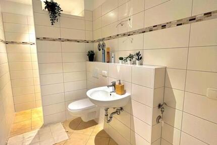 Die erste Grundmiete übernehmen wir! zimmer