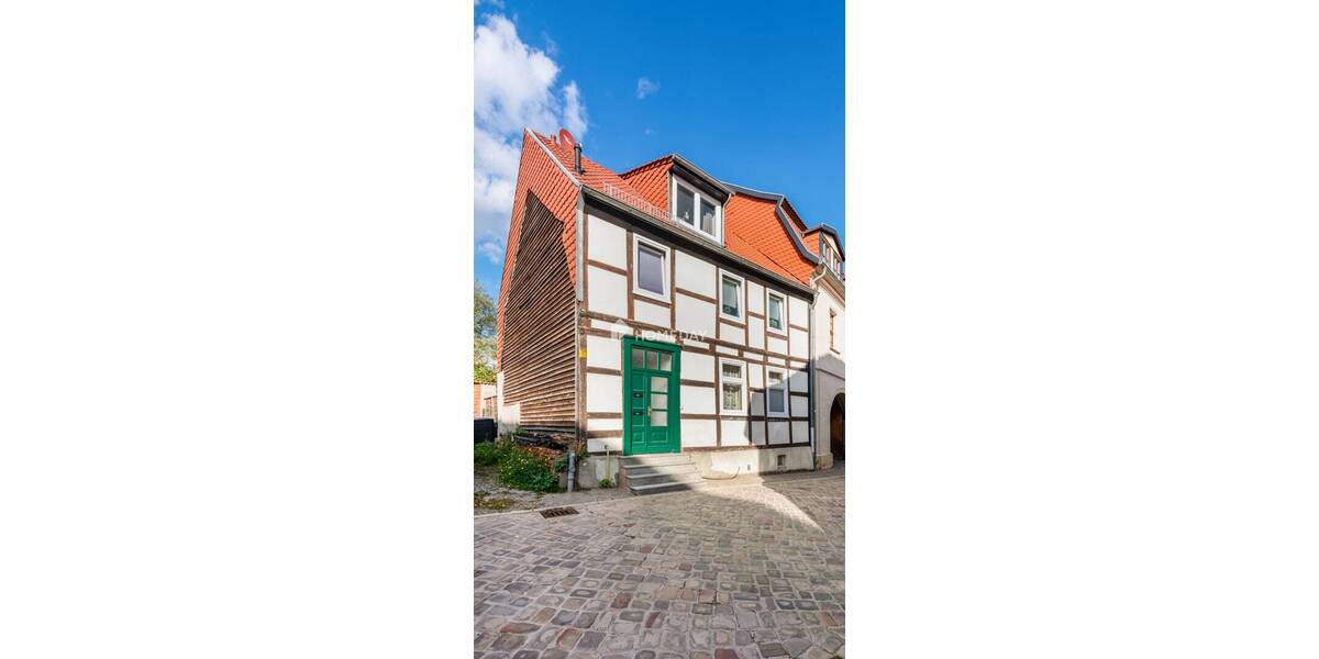 Mehrfamilienhaus, Wohnhaus Burg - 5 Zimmer, 120 m&sup2;, 115.000&euro; | Angebot:25688302