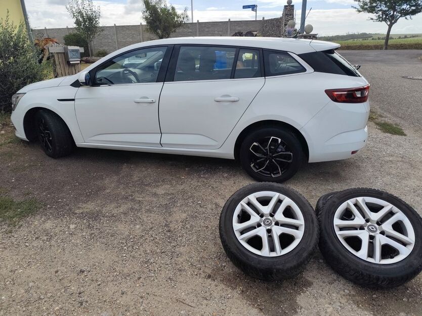 Renault Megane 94.000 km 9.900 € Magdeburg 39122