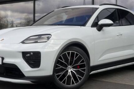 Porsche Macan 9.900 km 96.890 € Magdeburg 39116