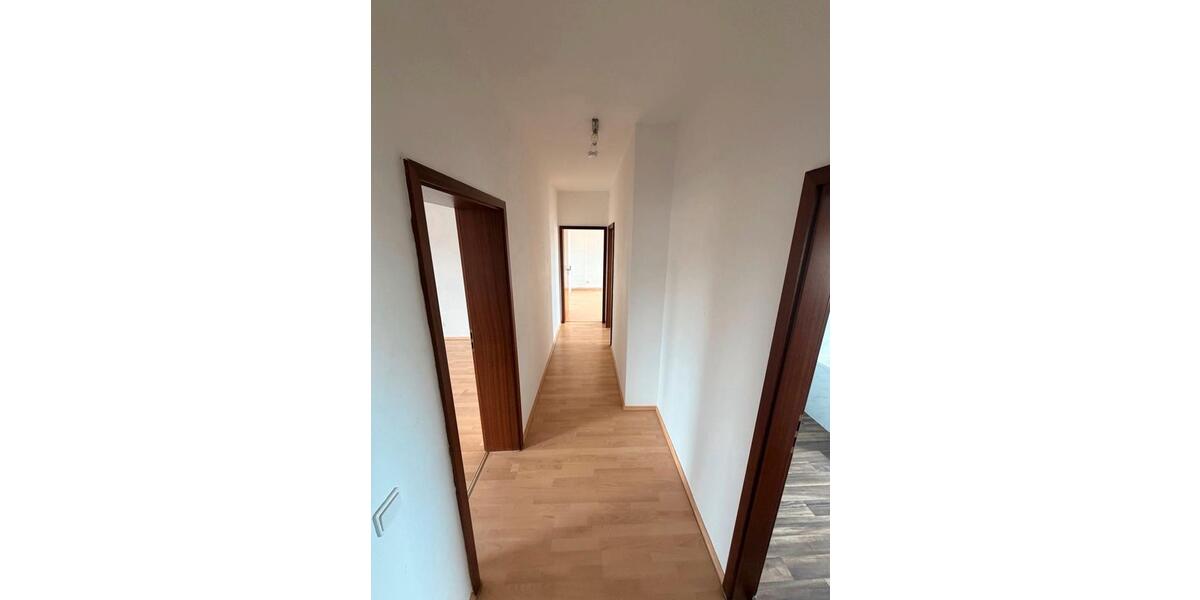 Etagenwohnung Magdeburg Lemsdorf - 3 Zimmer, 86 m&sup2;, 420&euro; | Angebot:25987566