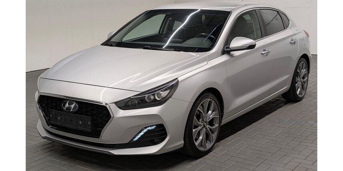 Hyundai i30 57.700 km 17.480 &euro; Langenweddingen 39171