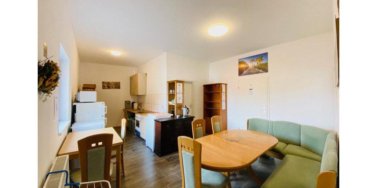 Einfamilienhaus Wolmirstedt - 9 Zimmer, 340 m&sup2;, 2.200&euro; | Angebot:23550746