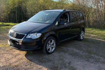 VW Touran 254.300 km 2.999 &euro; Magdeburg 39106