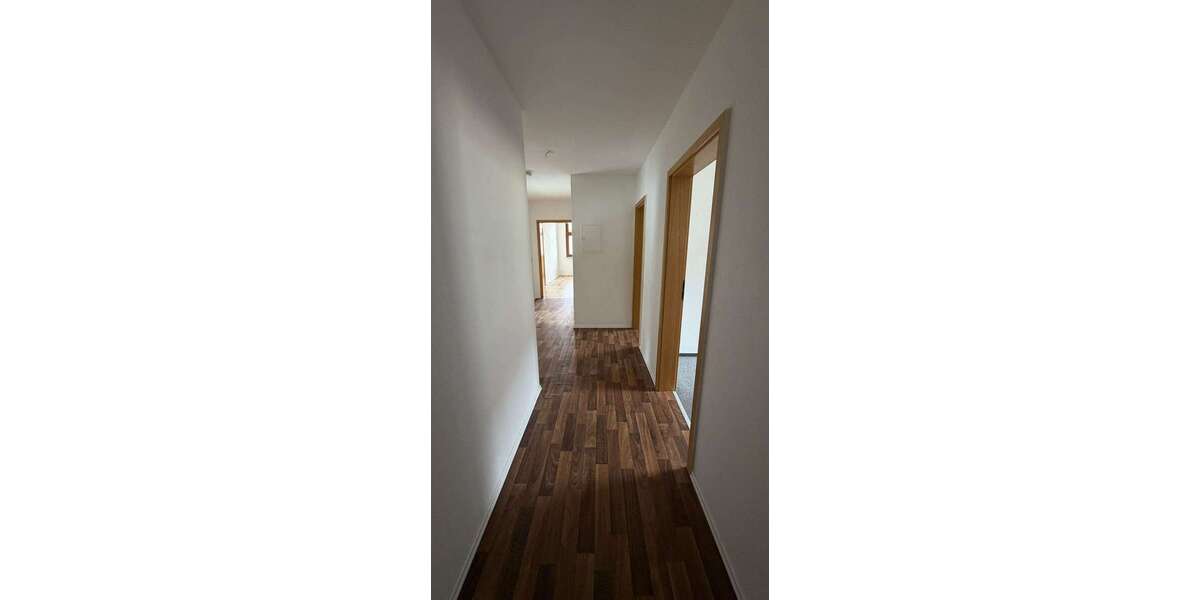 Etagenwohnung Haldensleben - 4 Zimmer, 83 m&sup2;, 580&euro; | Angebot:27500289