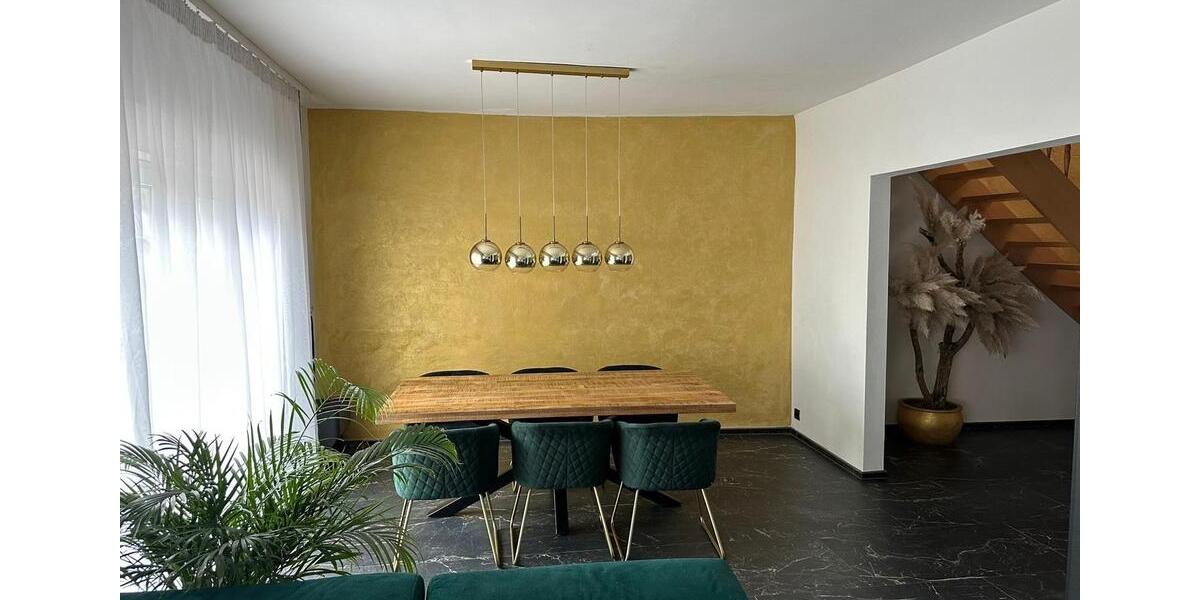 Einfamilienhaus Wolmirstedt - 6 Zimmer, 250 m&sup2;, 370.000&euro; | Angebot:27533800