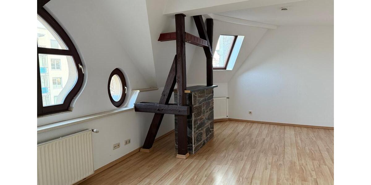 Dachgeschoßwohnung Magdeburg Nordwest - 2 Zimmer, 65 m&sup2;, 500&euro; | Angebot:24979177